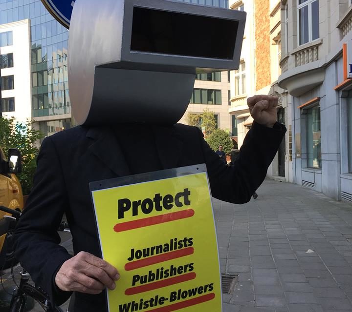 Pendant que des lanceurs d&rsquo;alerte sont récompensés à Strasbourg, un banquier suisse continue de se sucrer…