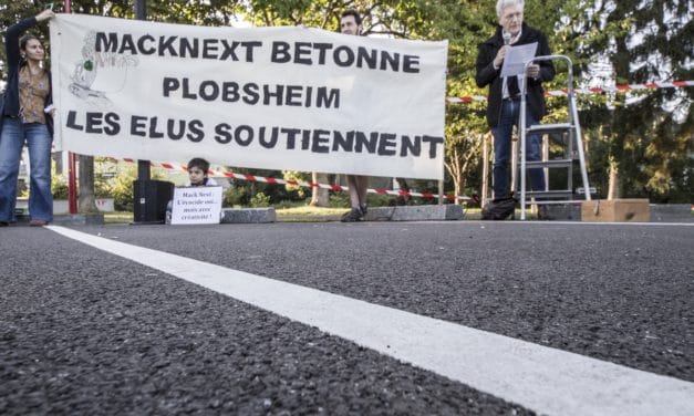 Manifestation à Plobsheim, près de Strasbourg, contre le projet d&rsquo;implantation de « MackNext »