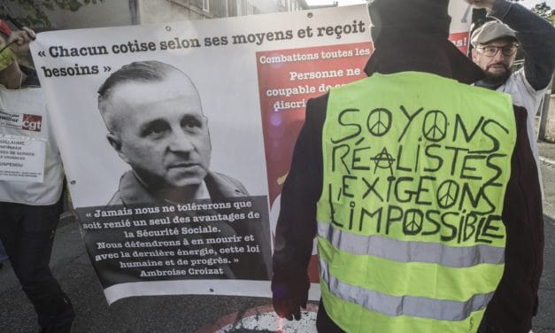 A Guebwiller, près de Mulhouse, le florival en blanc et jaune… et un liseré de rouge !