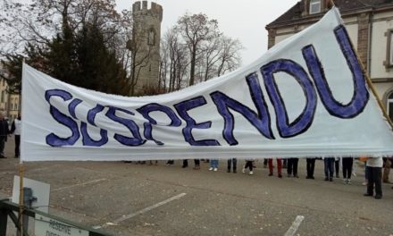 Soignants suspendus : plaidoirie auprès du Tribunal judiciaire de Mulhouse et manifestation devant le GHRMSA