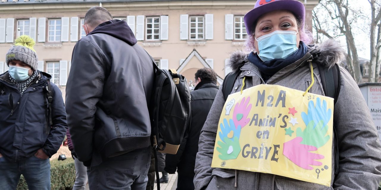 A Mulhouse, des agents du périscolaire en grève pour de meilleures conditions de travail
