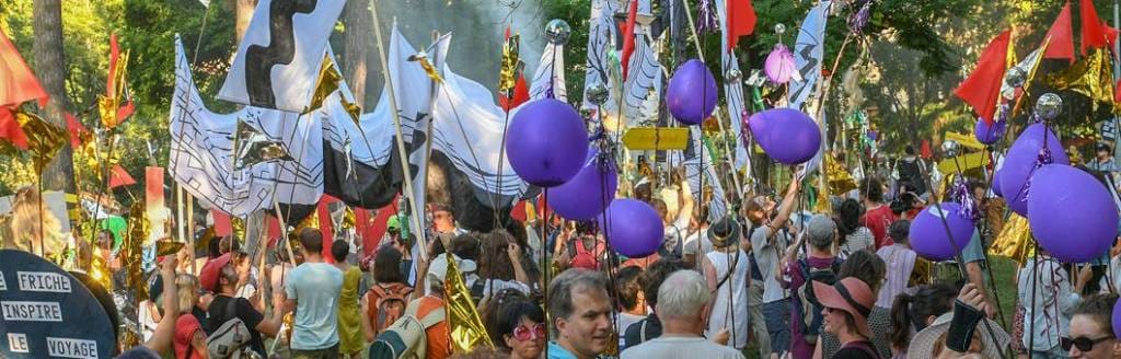 Menaces sur « Scènes de rue » à Mulhouse : où la culture populaire passée à la moulinette de l&rsquo;inculture budgétaire