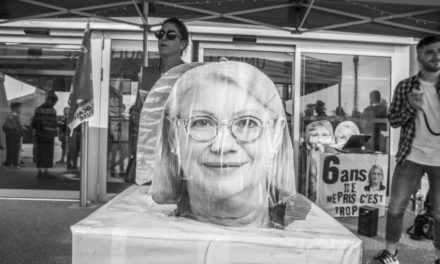 A Mulhouse, une manifestation de l&rsquo;union locale CGT lors de la tenue du conseil municipal