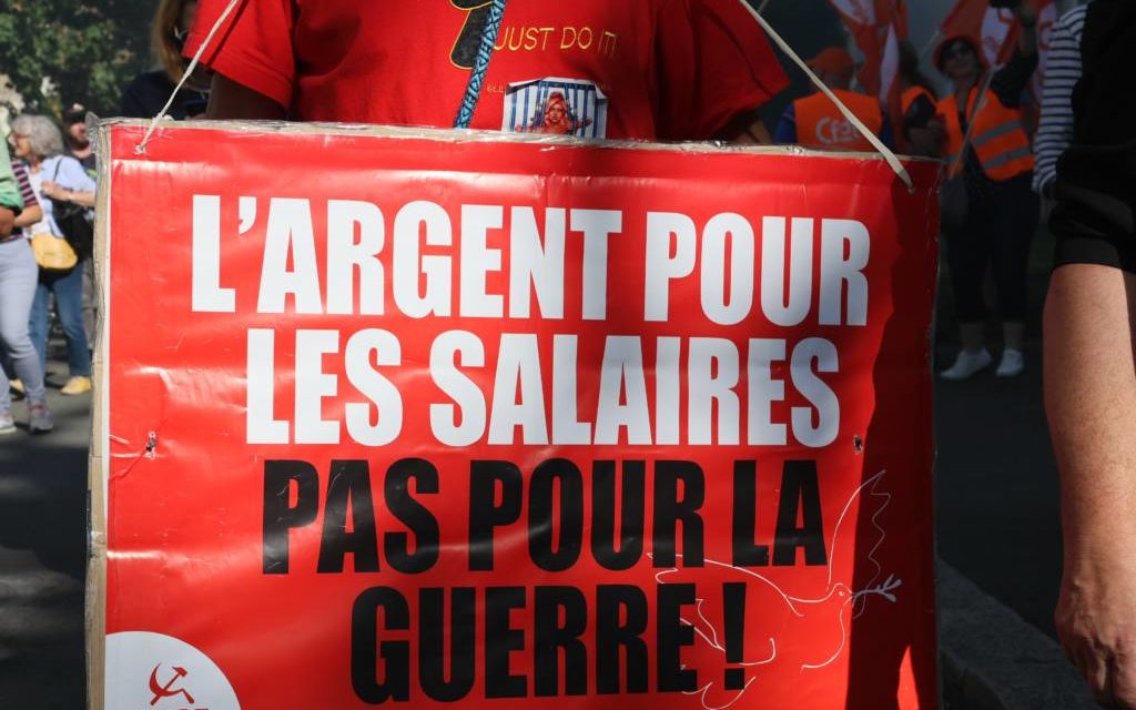 Manifestation contre l&rsquo;austérité, pour les salaires et l&rsquo;égalité hommes-femmes à Mulhouse