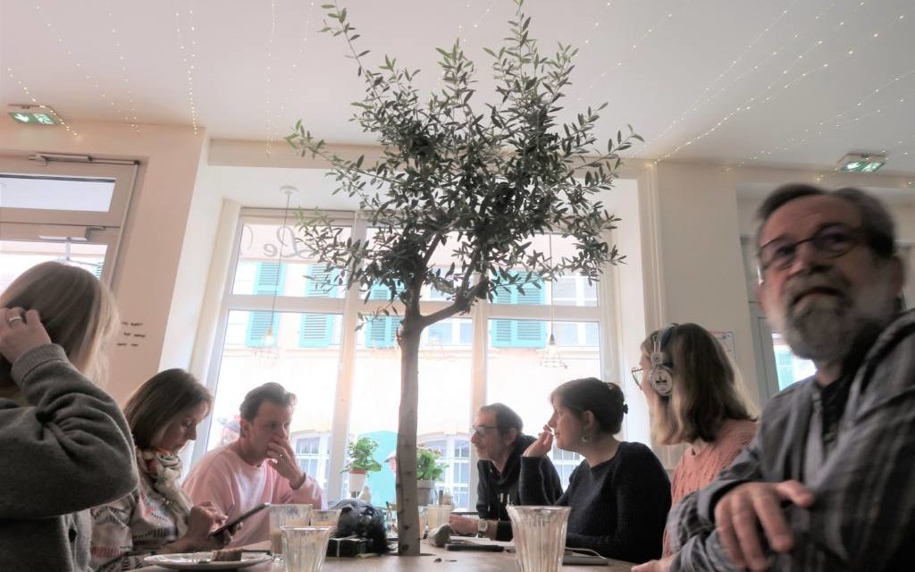 A Mulhouse, un échange entre écologistes autour de la préparation du convoi de l&rsquo;eau 2024