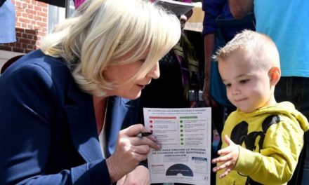 Manifestation contre le RN à Mulhouse : la défiance envers l’école facteur clé de ce vote selon un sociologue