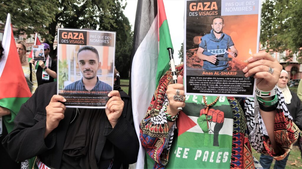 À Mulhouse, une mobilisation en soutien à la Palestine qui n&rsquo;en oublie pas le prix payé par les journalistes à Gaza…
