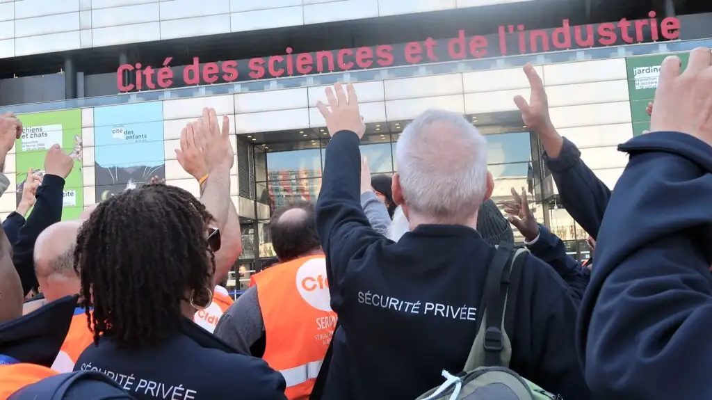Grève à la Cité des Sciences de Paris (menacée) : une soixantaine de salariés CFDT en lutte pour défendre leur rémunération et leurs conditions de travail