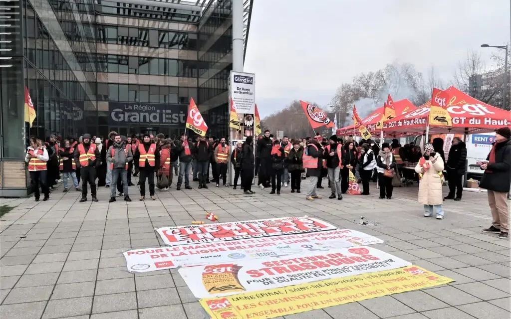 Grand Est : la bataille du rail contre la « désertification organisée » des guichets est lancée à Mulhouse et Strasbourg