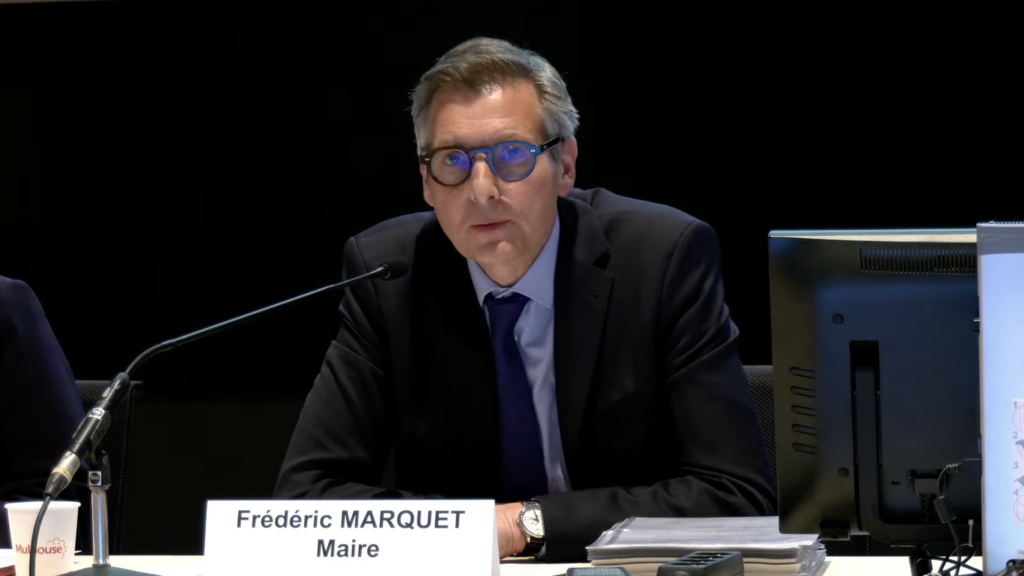 Mulhouse, un premier conseil municipal entre round d&rsquo;observation et indemnités hors-sol