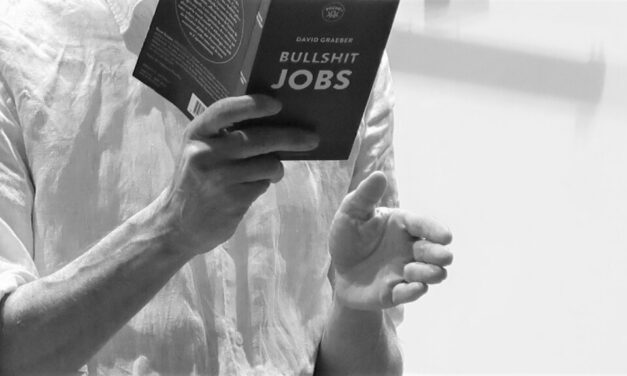 Sur le campus fonderie de Mulhouse, la « Start-up Nation » se donne en spectacle par ses « bullshit jobs »